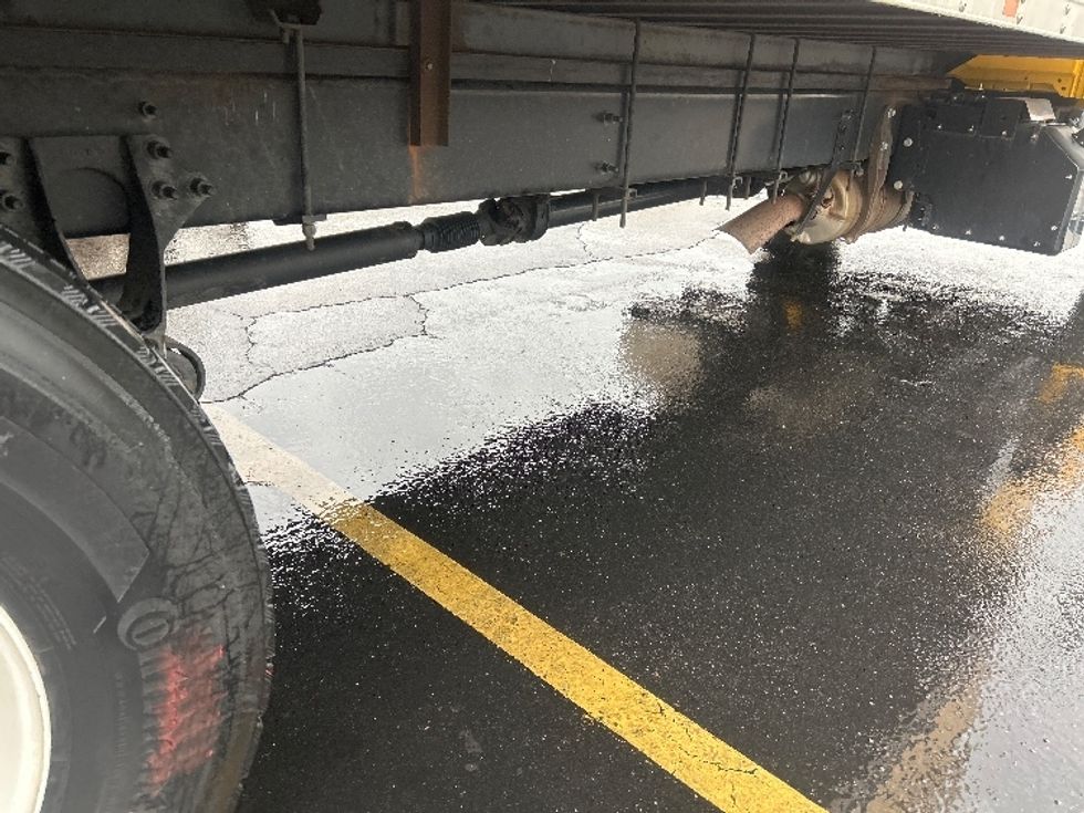 Medium Duty Box Truck-Light and Medium Duty Trucks-International-2021-MV607-Ontario-CA-179,862\n\t\tmiles-$ 39,750 - Image 14