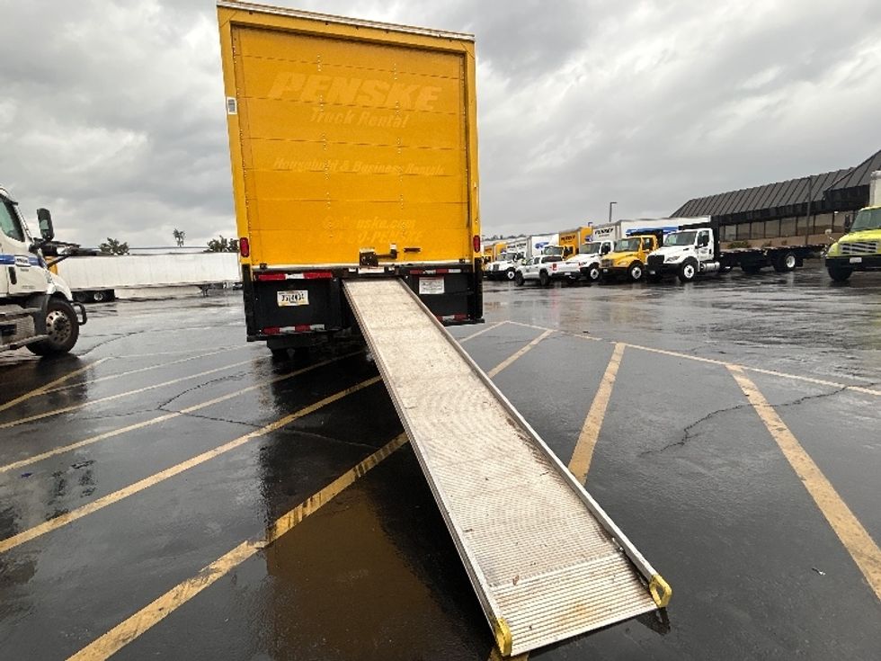 Medium Duty Box Truck-Light and Medium Duty Trucks-International-2021-MV607-Ontario-CA-179,862\n\t\tmiles-$ 39,750 - Image 26