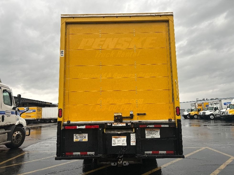 Medium Duty Box Truck-Light and Medium Duty Trucks-International-2021-MV607-Ontario-CA-179,862\n\t\tmiles-$ 39,750 - Image 7