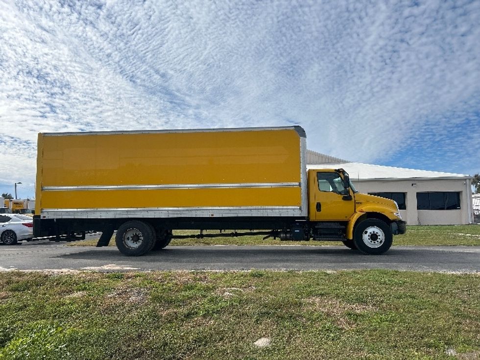 Medium Duty Box Truck-Light and Medium Duty Trucks-International-2021-MV607-Orlando-FL-121,460\n\t\tmiles-$ 53,750 - Image 15