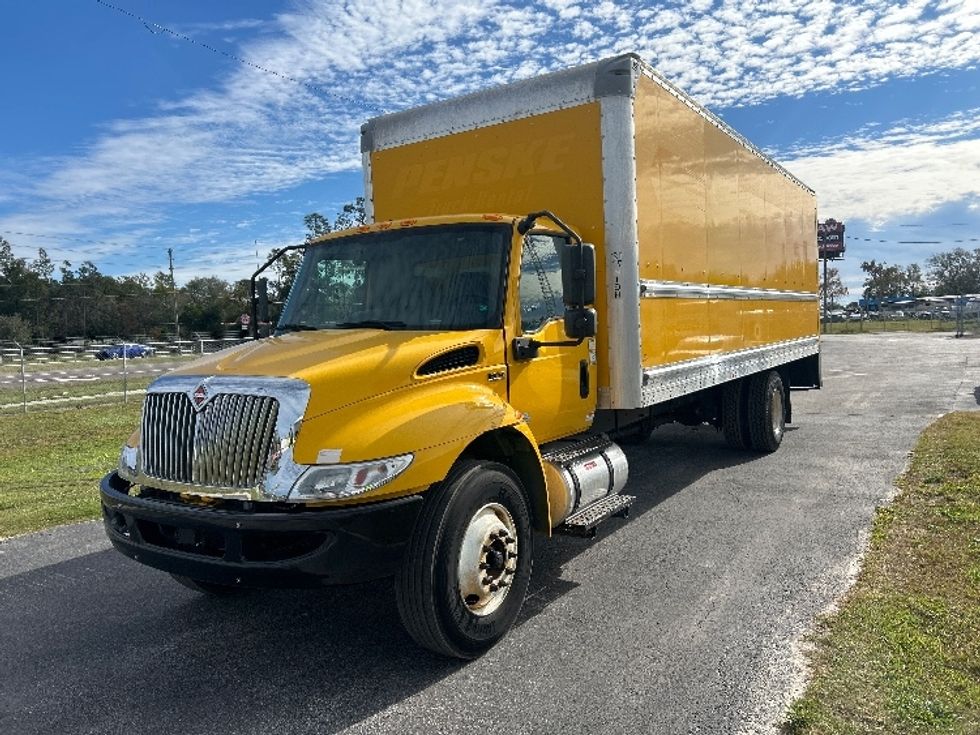 Medium Duty Box Truck-Light and Medium Duty Trucks-International-2021-MV607-Orlando-FL-121,460\n\t\tmiles-$ 53,750 - Image 3