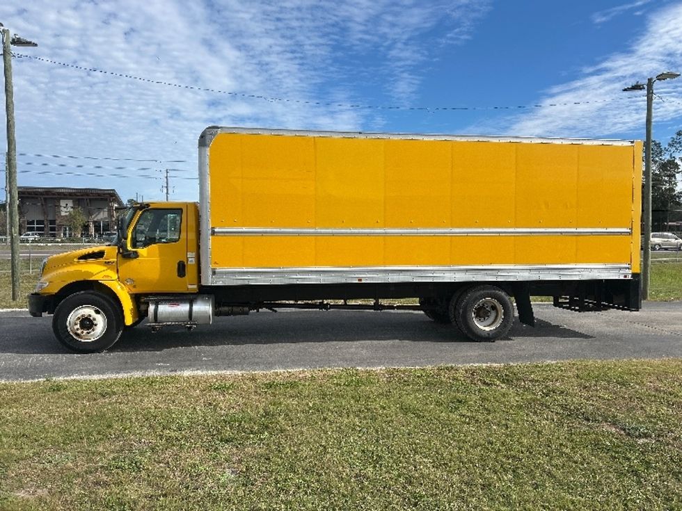 Medium Duty Box Truck-Light and Medium Duty Trucks-International-2021-MV607-Orlando-FL-121,460\n\t\tmiles-$ 53,750 - Image 4