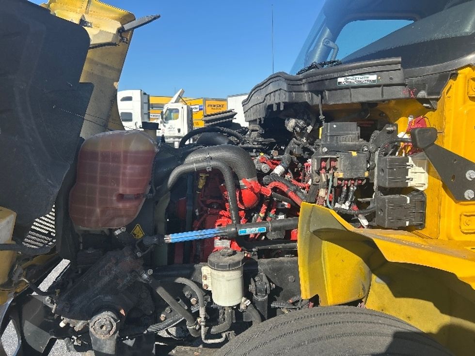 Medium Duty Box Truck-Light and Medium Duty Trucks-International-2021-MV607-Orlando-FL-159,970\n\t\tmiles-$ 48,000 - Image 24