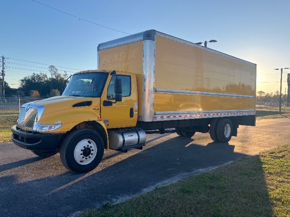 Medium Duty Box Truck-Light and Medium Duty Trucks-International-2021-MV607-Orlando-FL-159,970\n\t\tmiles-$ 48,000 - Image 3