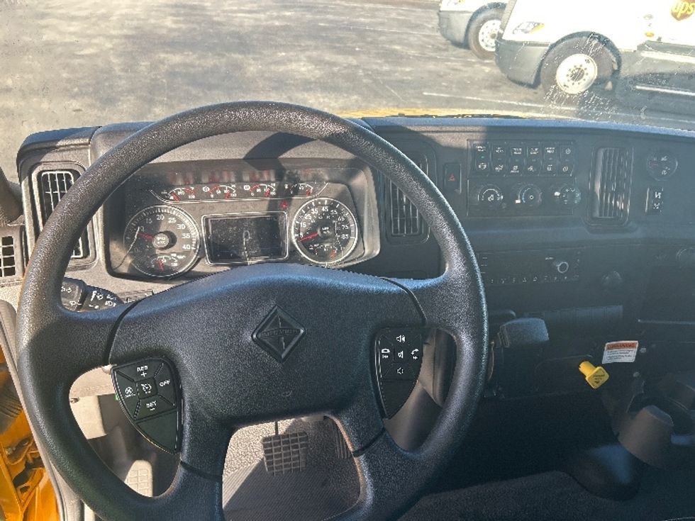 Medium Duty Box Truck-Light and Medium Duty Trucks-International-2021-MV607-Orlando-FL-172,377\n\t\tmiles-$ 40,000 - Image 17