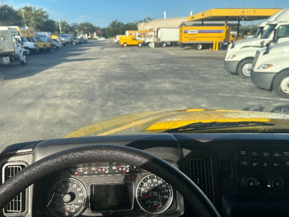 Medium Duty Box Truck-Light and Medium Duty Trucks-International-2021-MV607-Orlando-FL-172,377\n\t\tmiles-$ 40,000 - Image 18