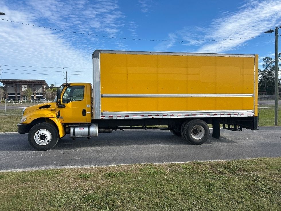 Medium Duty Box Truck-Light and Medium Duty Trucks-International-2021-MV607-Orlando-FL-172,377\n\t\tmiles-$ 40,000 - Image 4