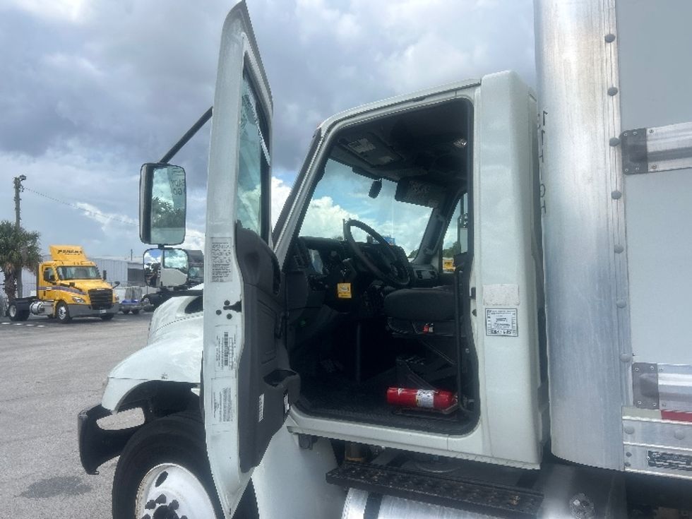 Medium Duty Box Truck-Light and Medium Duty Trucks-International-2021-MV607-Orlando-FL-194,794\n\t\tmiles-$ 54,750 - Image 16