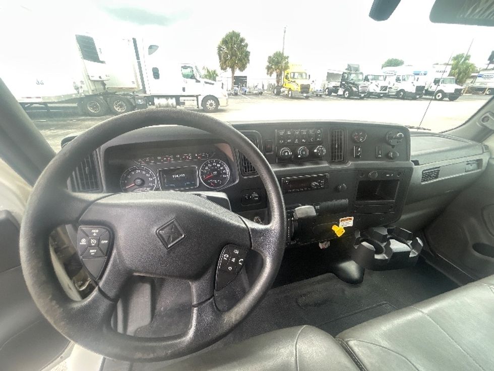 Medium Duty Box Truck-Light and Medium Duty Trucks-International-2021-MV607-Orlando-FL-194,794\n\t\tmiles-$ 54,750 - Image 17