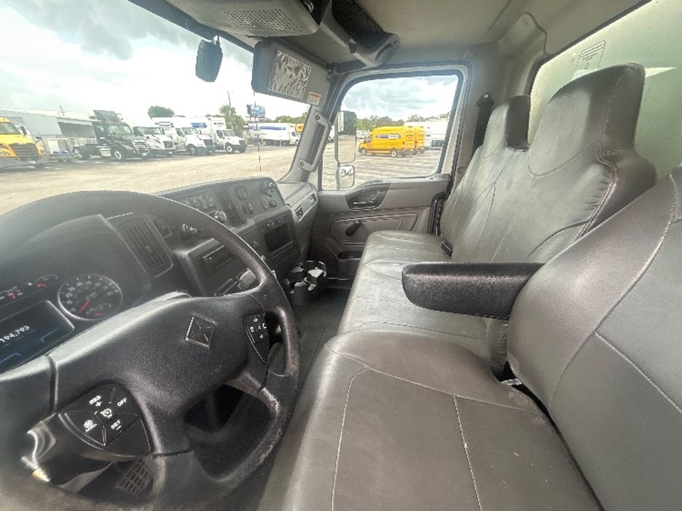 Medium Duty Box Truck-Light and Medium Duty Trucks-International-2021-MV607-Orlando-FL-194,794\n\t\tmiles-$ 54,750 - Image 18