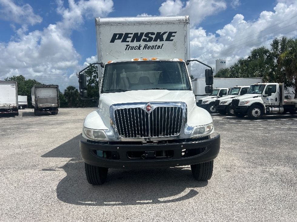 Medium Duty Box Truck-Light and Medium Duty Trucks-International-2021-MV607-Orlando-FL-194,794\n\t\tmiles-$ 54,750 - Image 2