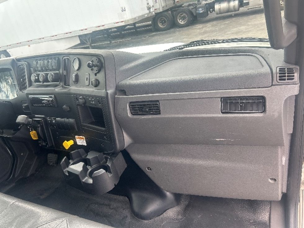 Medium Duty Box Truck-Light and Medium Duty Trucks-International-2021-MV607-Orlando-FL-194,794\n\t\tmiles-$ 54,750 - Image 20
