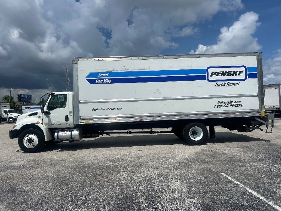 Medium Duty Box Truck-Light and Medium Duty Trucks-International-2021-MV607-Orlando-FL-194,794\n\t\tmiles-$ 54,750 - Image 4