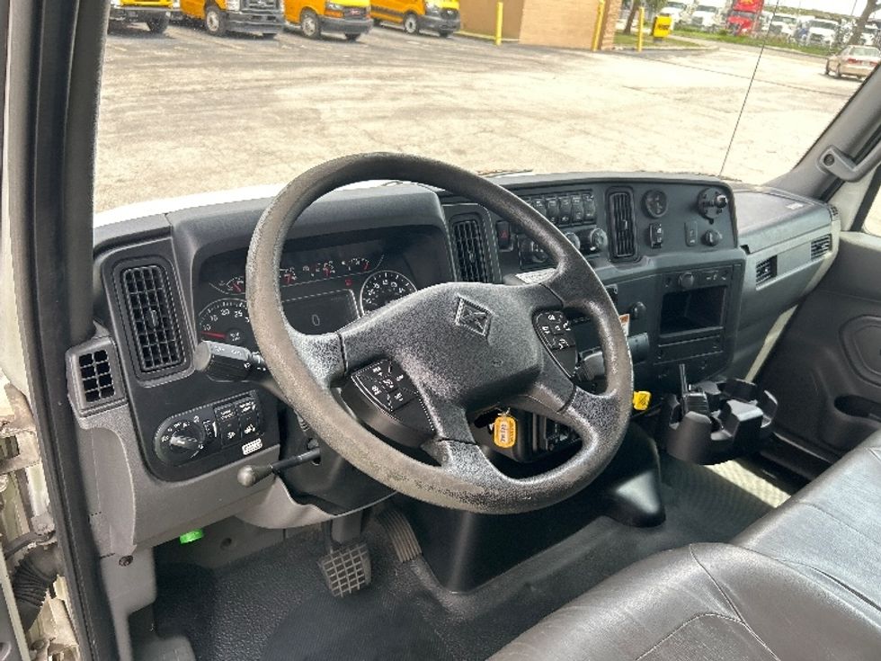 Medium Duty Box Truck-Light and Medium Duty Trucks-International-2021-MV607-Orlando-FL-205,426\n\t\tmiles-$ 51,000 - Image 17