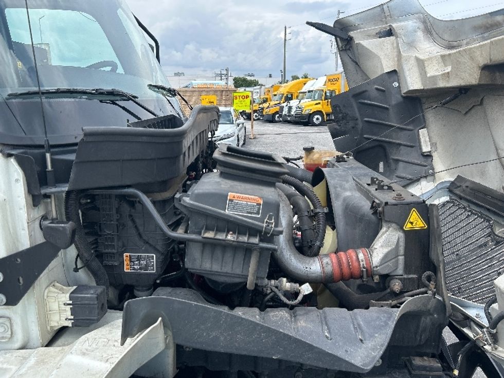 Medium Duty Box Truck-Light and Medium Duty Trucks-International-2021-MV607-Orlando-FL-205,426\n\t\tmiles-$ 51,000 - Image 23