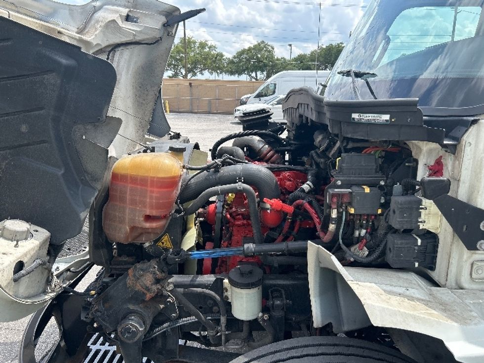 Medium Duty Box Truck-Light and Medium Duty Trucks-International-2021-MV607-Orlando-FL-205,426\n\t\tmiles-$ 51,000 - Image 24