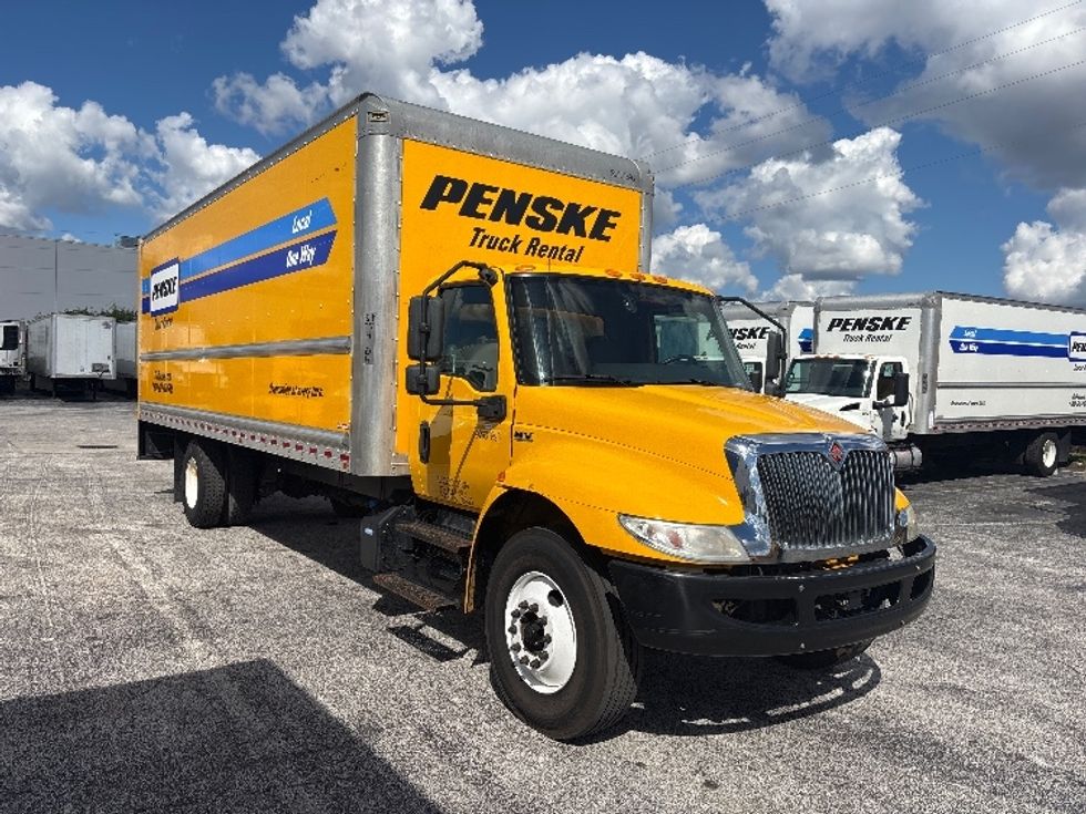 Medium Duty Box Truck-Light and Medium Duty Trucks-International-2021-MV607-Orlando-FL-217,250\n\t\tmiles-$ 39,750 - Image 1