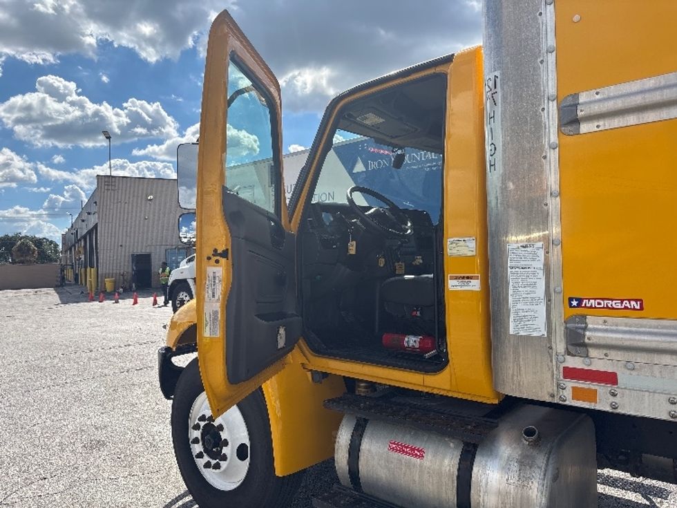 Medium Duty Box Truck-Light and Medium Duty Trucks-International-2021-MV607-Orlando-FL-217,250\n\t\tmiles-$ 39,750 - Image 16