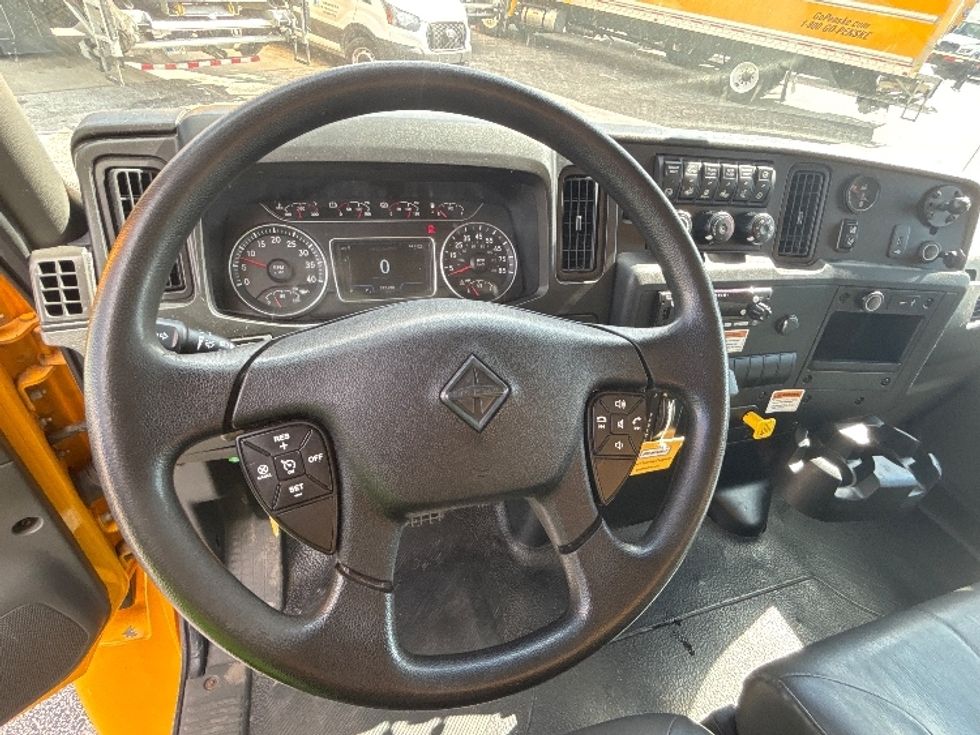 Medium Duty Box Truck-Light and Medium Duty Trucks-International-2021-MV607-Orlando-FL-217,250\n\t\tmiles-$ 39,750 - Image 17