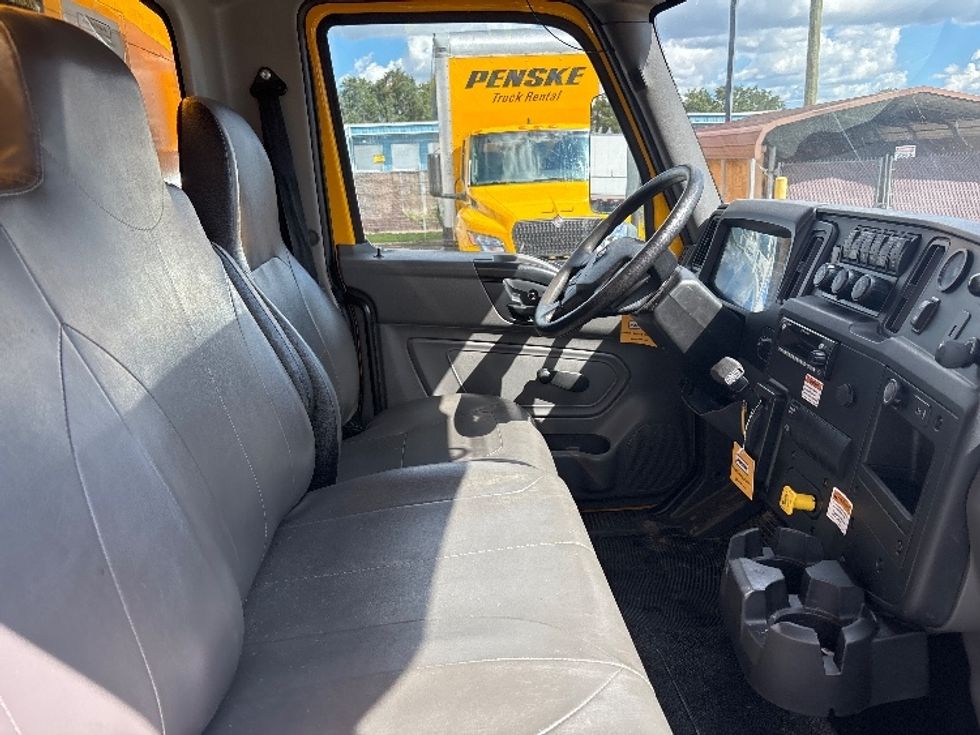 Medium Duty Box Truck-Light and Medium Duty Trucks-International-2021-MV607-Orlando-FL-217,250\n\t\tmiles-$ 39,750 - Image 19