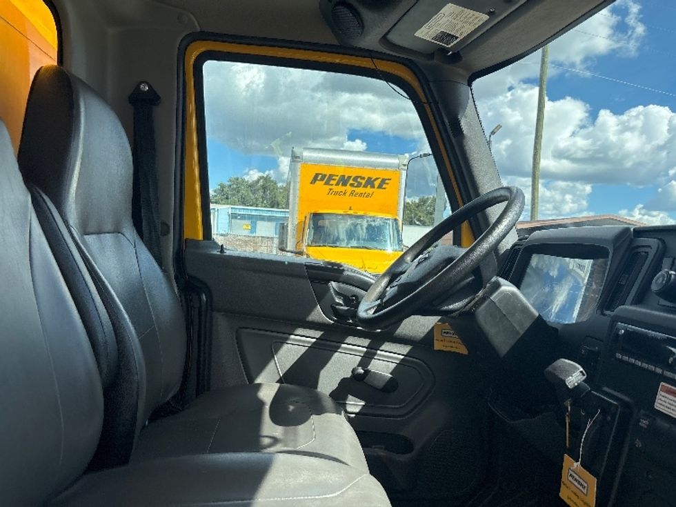 Medium Duty Box Truck-Light and Medium Duty Trucks-International-2021-MV607-Orlando-FL-217,250\n\t\tmiles-$ 39,750 - Image 22