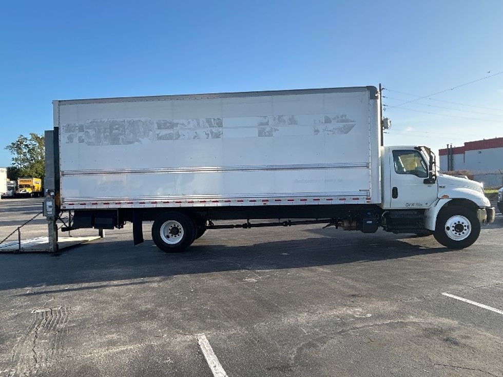 Medium Duty Box Truck-Light and Medium Duty Trucks-International-2021-MV607-Orlando-FL-230,310\n\t\tmiles-$ 46,000 - Image 15