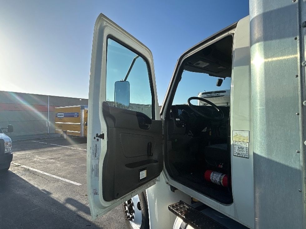 Medium Duty Box Truck-Light and Medium Duty Trucks-International-2021-MV607-Orlando-FL-230,310\n\t\tmiles-$ 46,000 - Image 16