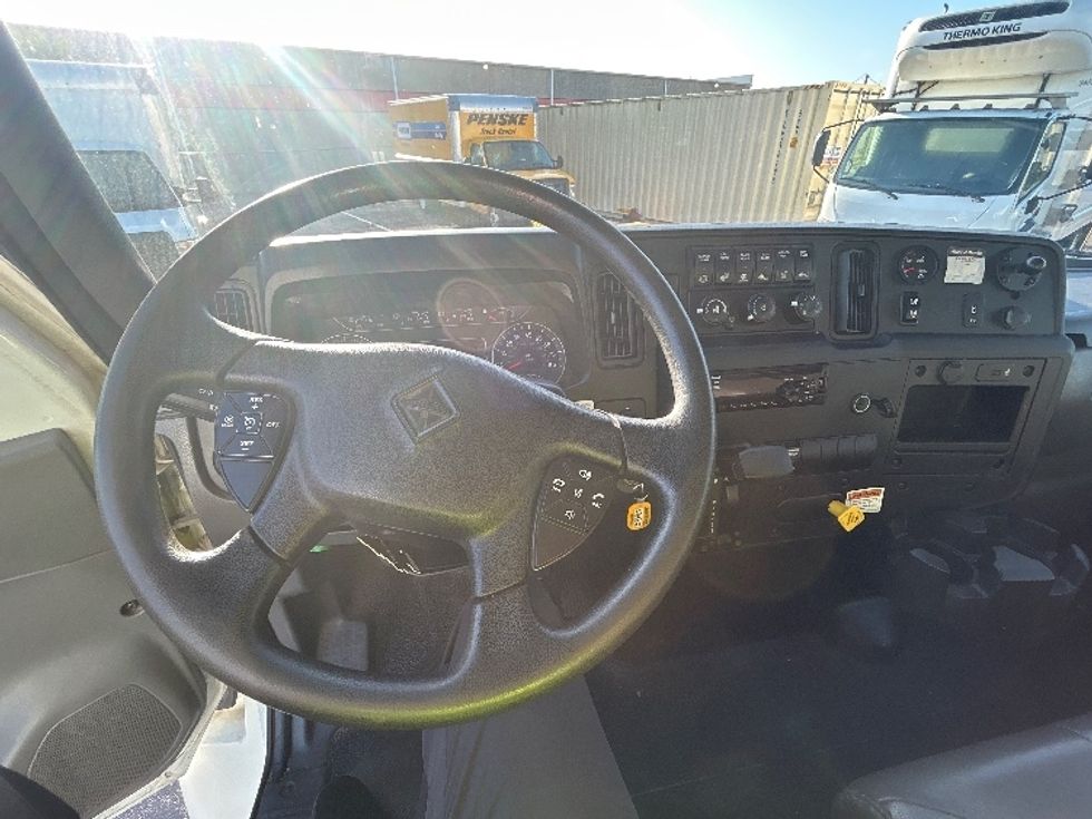 Medium Duty Box Truck-Light and Medium Duty Trucks-International-2021-MV607-Orlando-FL-230,310\n\t\tmiles-$ 46,000 - Image 18