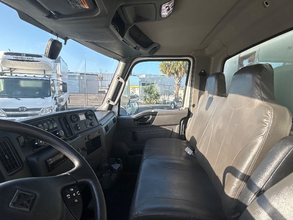 Medium Duty Box Truck-Light and Medium Duty Trucks-International-2021-MV607-Orlando-FL-230,310\n\t\tmiles-$ 46,000 - Image 19