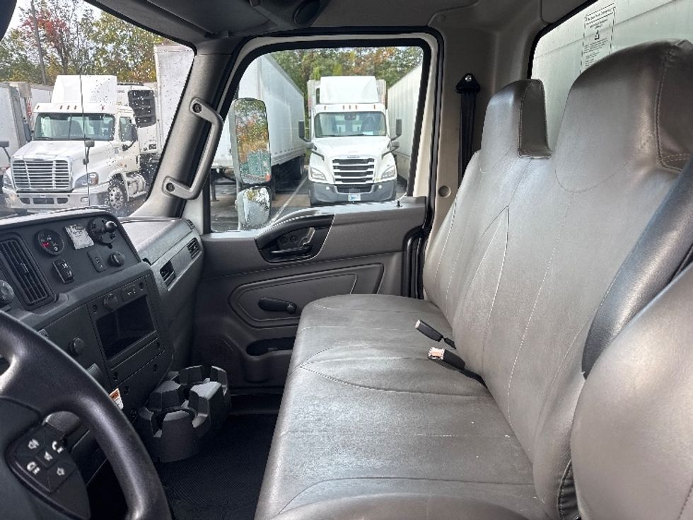 Medium Duty Box Truck-Light and Medium Duty Trucks-International-2021-MV607-Parsippany-NJ-250,260\n\t\tmiles-$ 39,000 - Image 19
