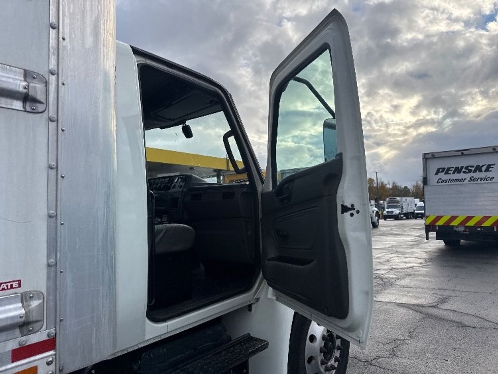 Medium Duty Box Truck-Light and Medium Duty Trucks-International-2021-MV607-Parsippany-NJ-250,260\n\t\tmiles-$ 39,000 - Image 20
