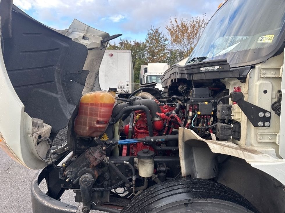 Medium Duty Box Truck-Light and Medium Duty Trucks-International-2021-MV607-Parsippany-NJ-250,260\n\t\tmiles-$ 39,000 - Image 24