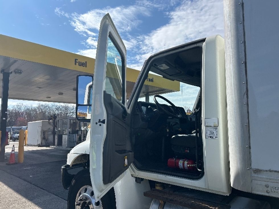 Medium Duty Box Truck-Light and Medium Duty Trucks-International-2021-MV607-Parsippany-NJ-315,698\n\t\tmiles-$ 22,500 - Image 16