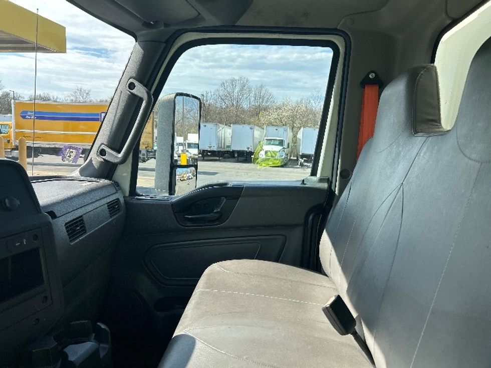 Medium Duty Box Truck-Light and Medium Duty Trucks-International-2021-MV607-Parsippany-NJ-315,698\n\t\tmiles-$ 22,500 - Image 19