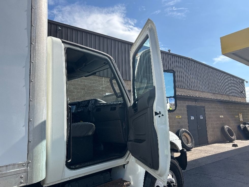 Medium Duty Box Truck-Light and Medium Duty Trucks-International-2021-MV607-Parsippany-NJ-315,698\n\t\tmiles-$ 22,500 - Image 20