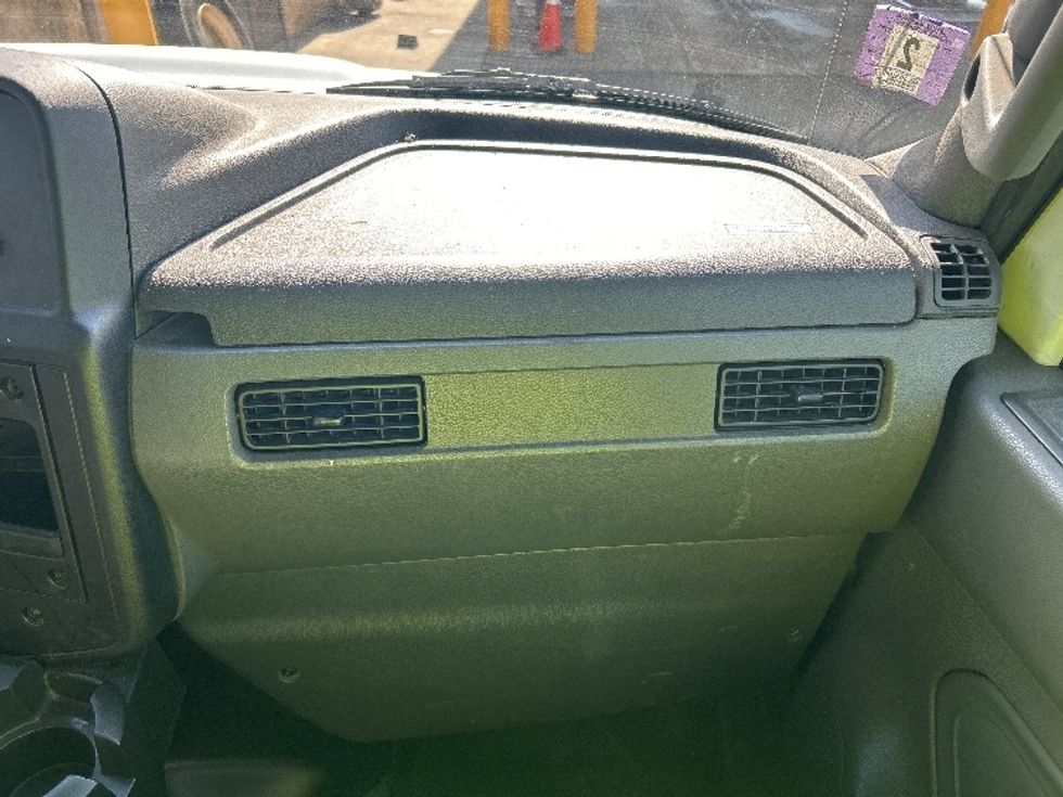 Medium Duty Box Truck-Light and Medium Duty Trucks-International-2021-MV607-Parsippany-NJ-315,698\n\t\tmiles-$ 22,500 - Image 21