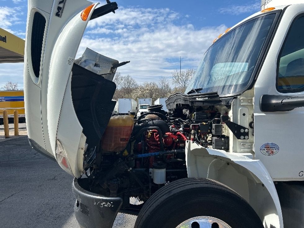 Medium Duty Box Truck-Light and Medium Duty Trucks-International-2021-MV607-Parsippany-NJ-315,698\n\t\tmiles-$ 22,500 - Image 24