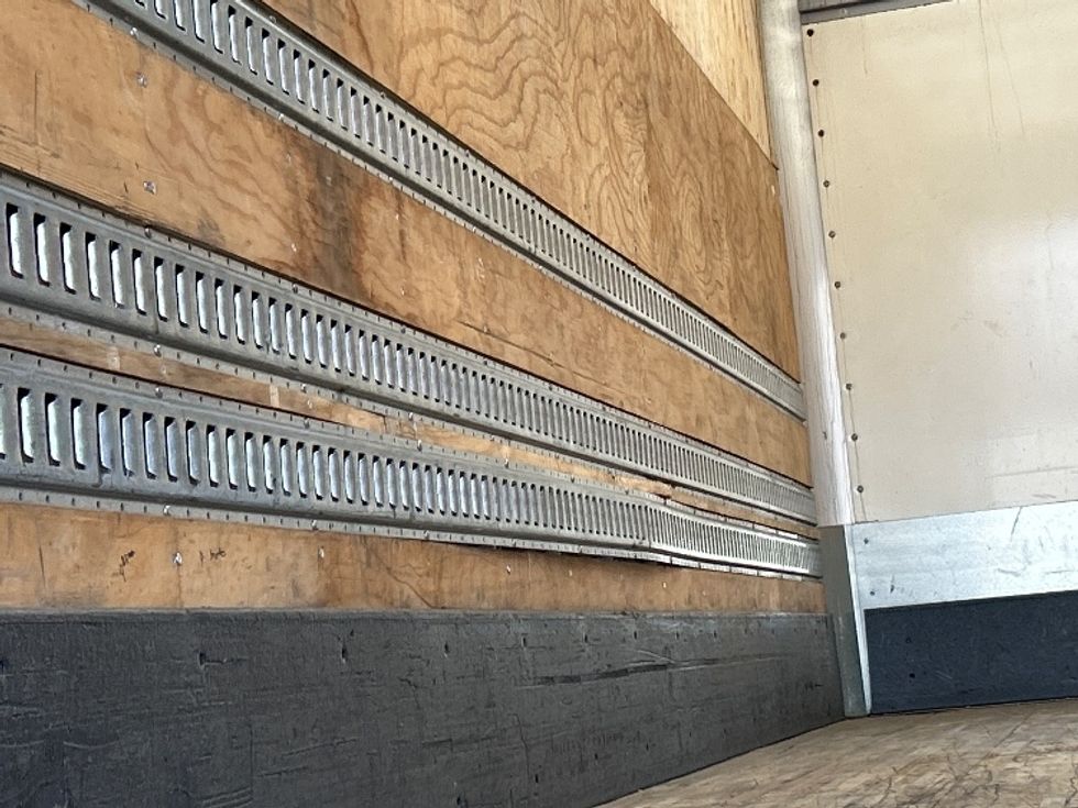 Medium Duty Box Truck-Light and Medium Duty Trucks-International-2021-MV607-Parsippany-NJ-315,698\n\t\tmiles-$ 22,500 - Image 28