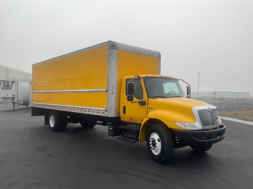Medium Duty Box Truck-Light and Medium Duty Trucks-International-2021-MV607-Pasco-WA-208,918\n\t\tmiles-$ 41,000 - Image 1