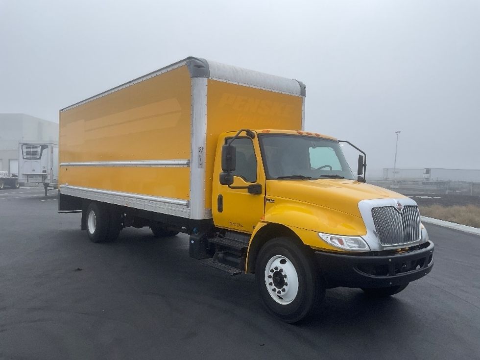 Medium Duty Box Truck-Light and Medium Duty Trucks-International-2021-MV607-Pasco-WA-217,756\n\t\tmiles-$ 39,750 - Image 1