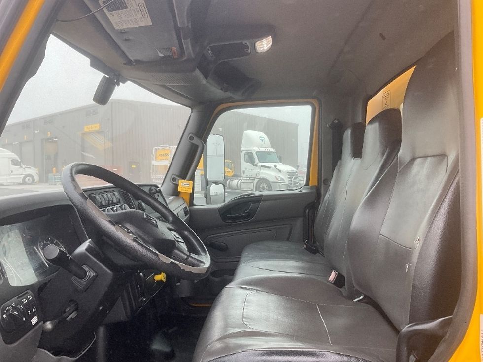 Medium Duty Box Truck-Light and Medium Duty Trucks-International-2021-MV607-Pasco-WA-217,756\n\t\tmiles-$ 39,750 - Image 19