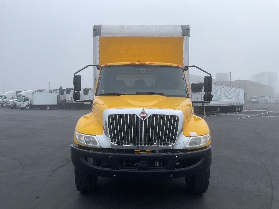 Medium Duty Box Truck-Light and Medium Duty Trucks-International-2021-MV607-Pasco-WA-217,756\n\t\tmiles-$ 39,750 - Image 2