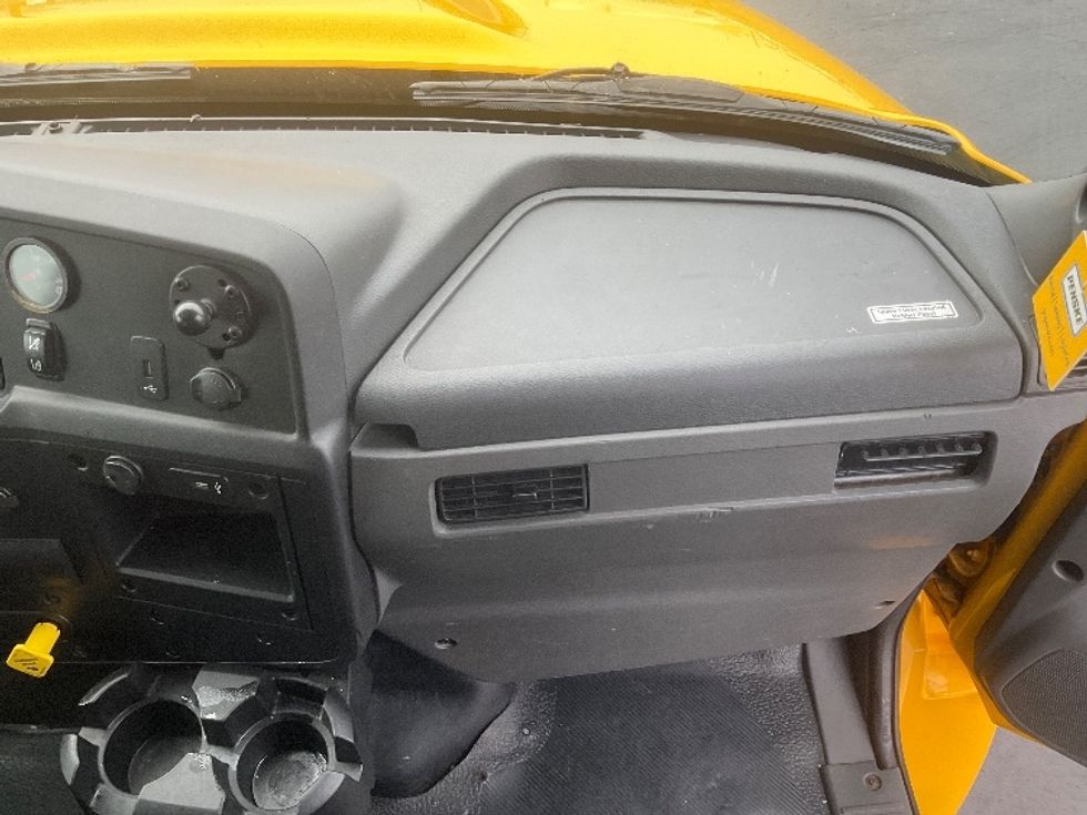 Medium Duty Box Truck-Light and Medium Duty Trucks-International-2021-MV607-Pasco-WA-217,756\n\t\tmiles-$ 39,750 - Image 21