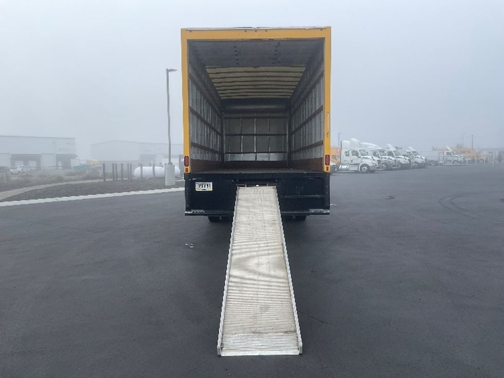 Medium Duty Box Truck-Light and Medium Duty Trucks-International-2021-MV607-Pasco-WA-217,756\n\t\tmiles-$ 39,750 - Image 9