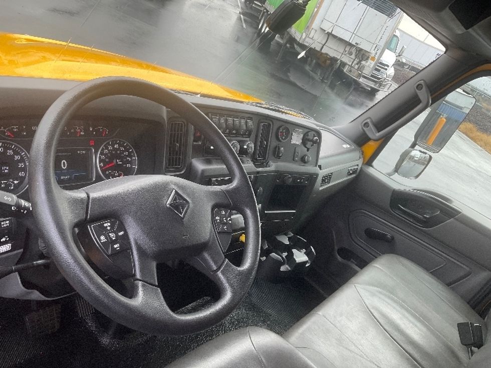 Medium Duty Box Truck-Light and Medium Duty Trucks-International-2021-MV607-Pasco-WA-225,617\n\t\tmiles-$ 38,500 - Image 17