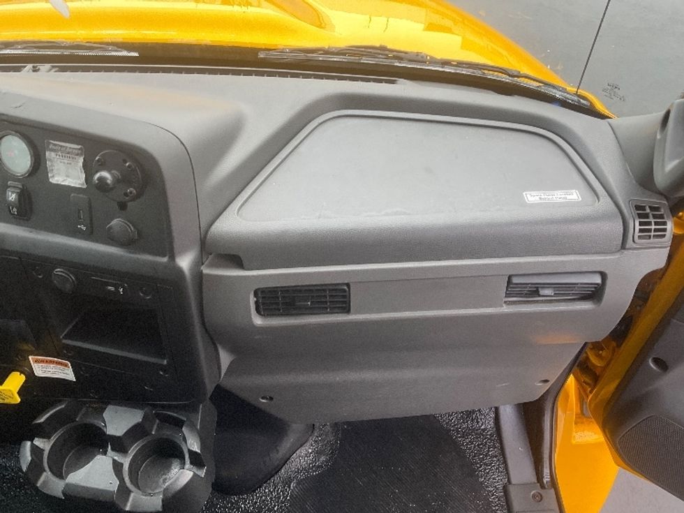 Medium Duty Box Truck-Light and Medium Duty Trucks-International-2021-MV607-Pasco-WA-225,617\n\t\tmiles-$ 38,500 - Image 21