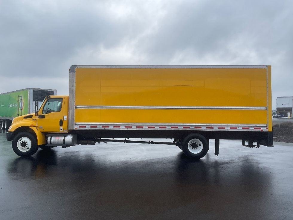 Medium Duty Box Truck-Light and Medium Duty Trucks-International-2021-MV607-Pasco-WA-225,617\n\t\tmiles-$ 38,500 - Image 4