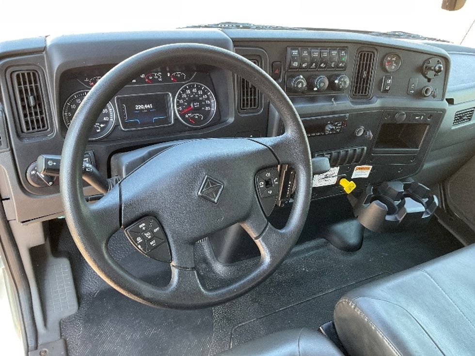 Medium Duty Box Truck-Light and Medium Duty Trucks-International-2021-MV607-Pelahatchie-MS-230,378\n\t\tmiles-$ 50,000 - Image 18