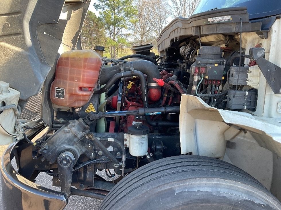 Medium Duty Box Truck-Light and Medium Duty Trucks-International-2021-MV607-Pelahatchie-MS-230,378\n\t\tmiles-$ 50,000 - Image 24