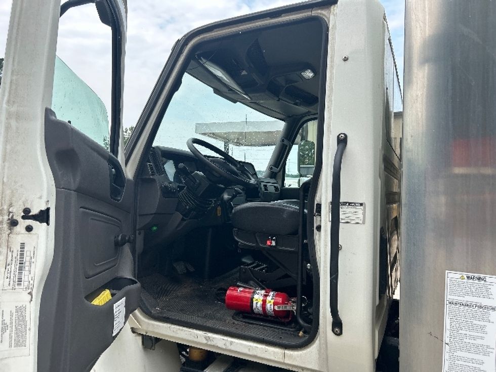 Medium Duty Box Truck-Light and Medium Duty Trucks-International-2021-MV607-Pell City-AL-60,436\n\t\tmiles-$ 78,750 - Image 16